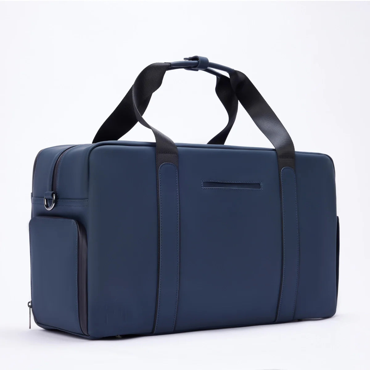 Men's gym duffle bag in navy blue with black straps, sleek design, and side pocket for organized athletic storage.
Essex Blue